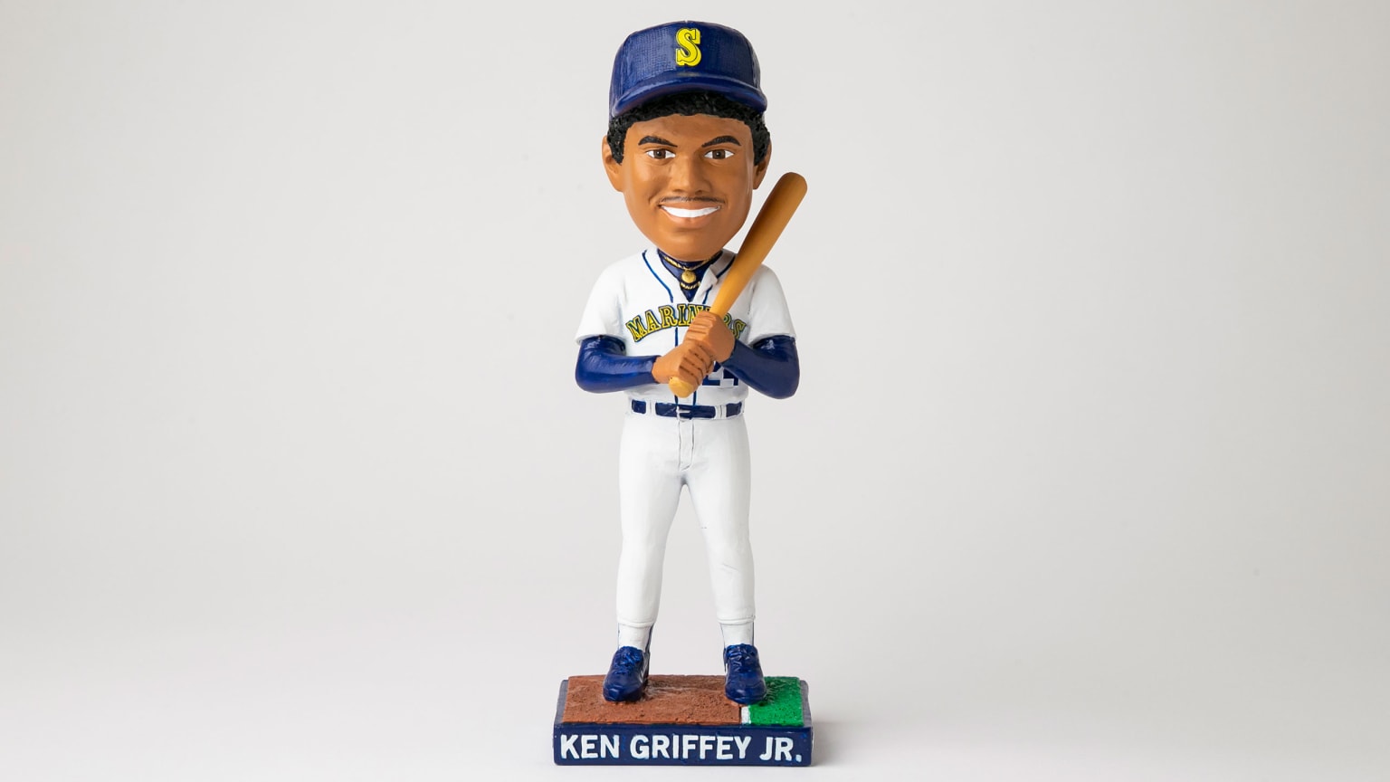 Seattle Mariners fans need this Ken Griffey Jr. bobblehead