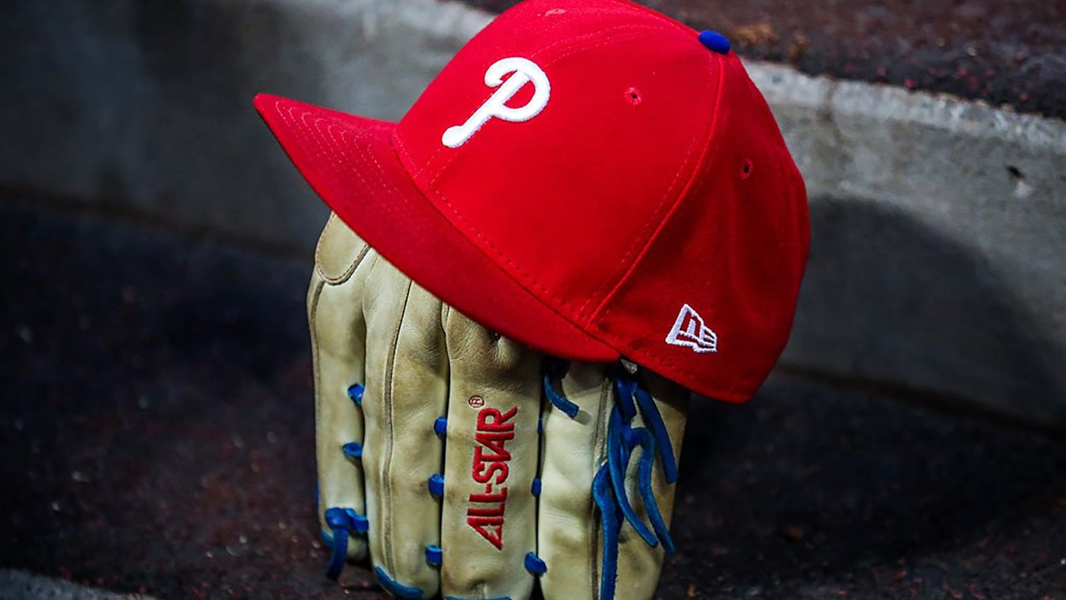 MLB New Era Philadelphia Phillies Pinch Hitter Hat - Red