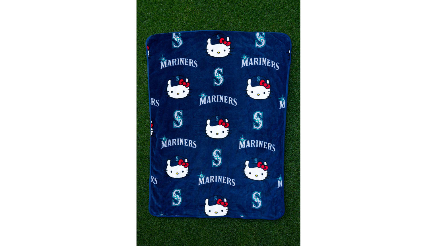 hello kitty mariners beanie