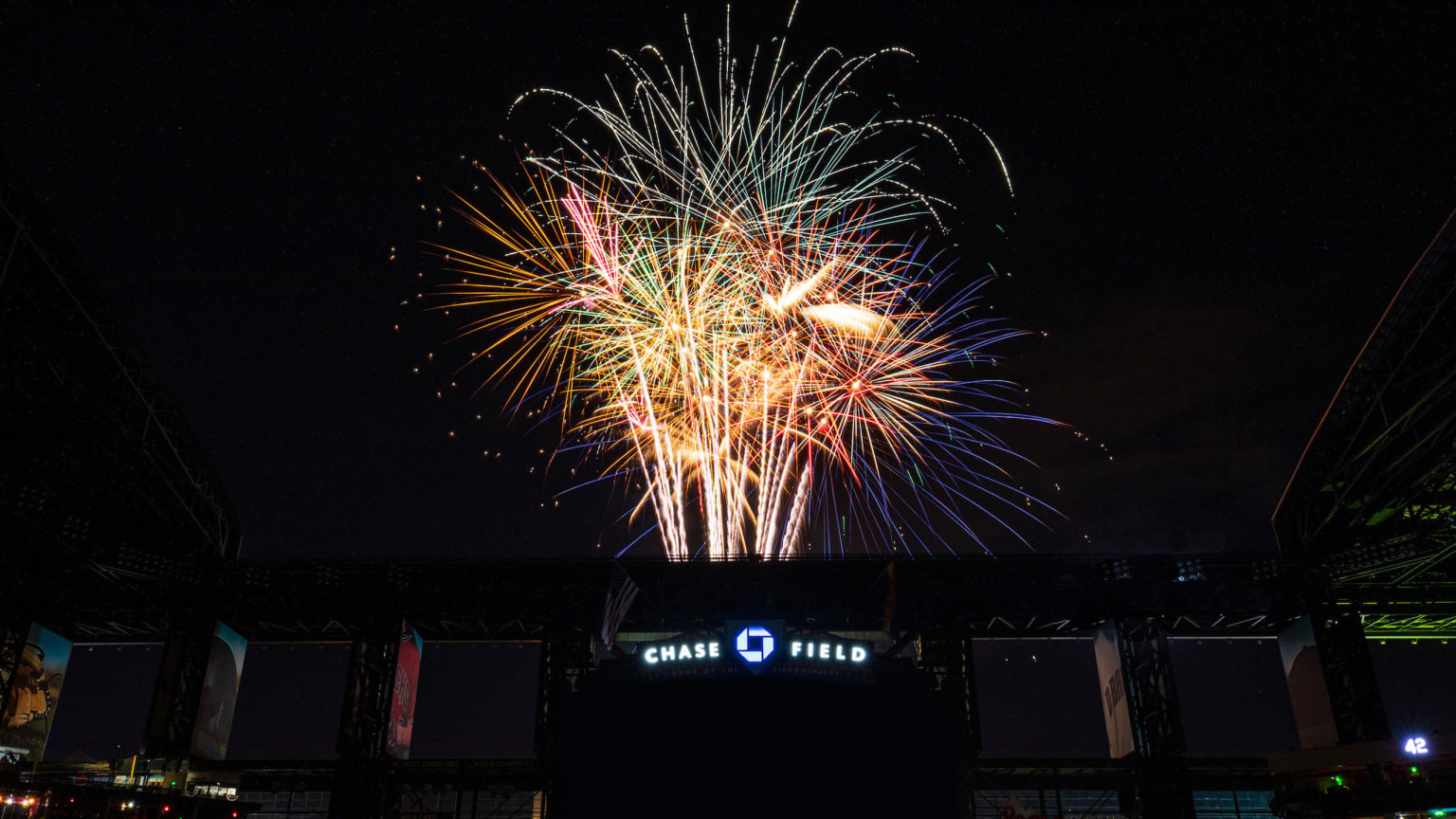 D-Backs vs. Giants: Fireworks, Star Wars, dogs