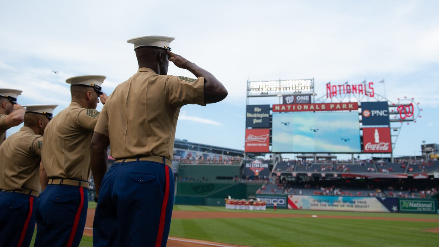 Washington Nationals salute women in the military