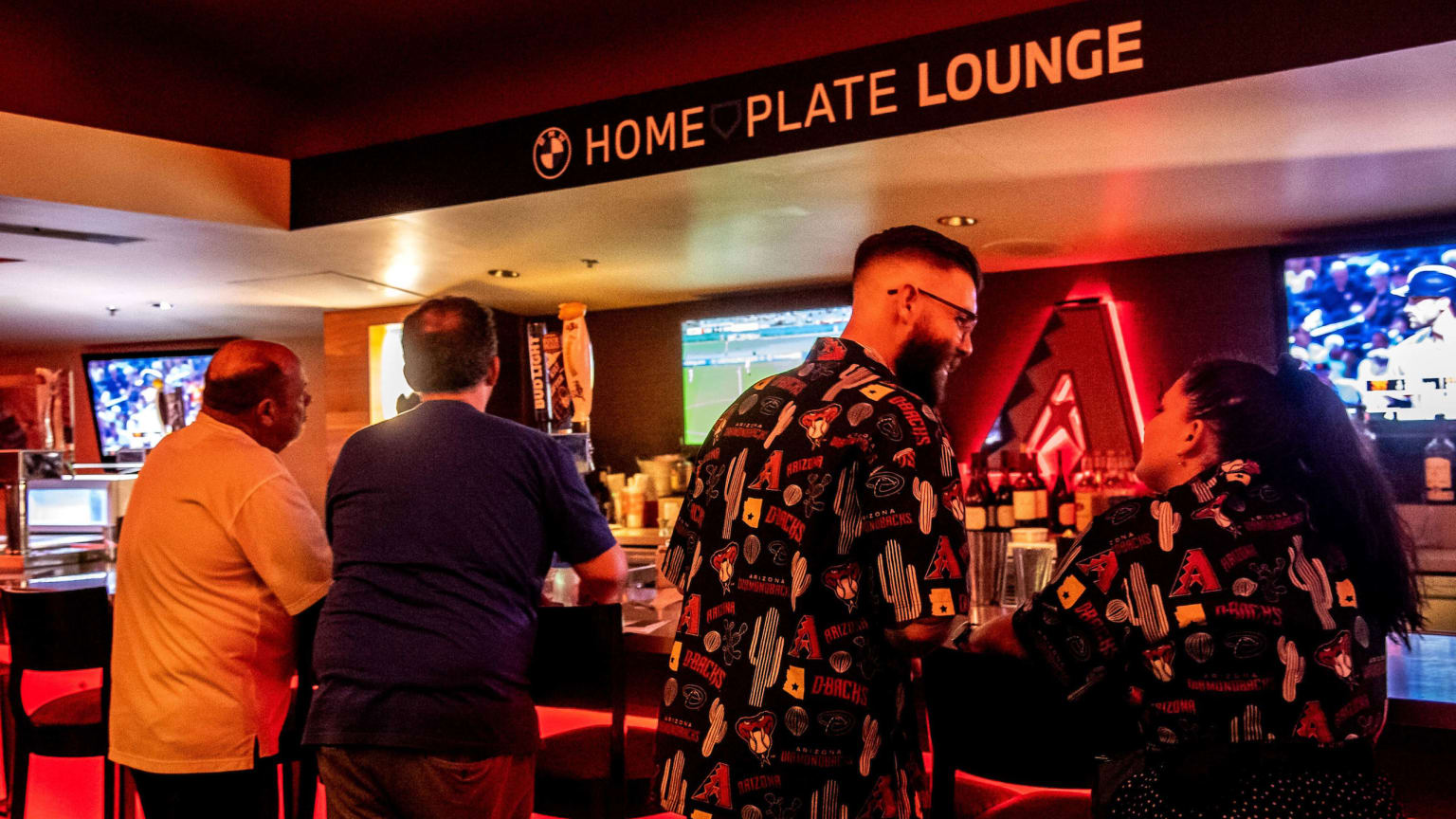 Restaurants & Clubs | Arizona Diamondbacks