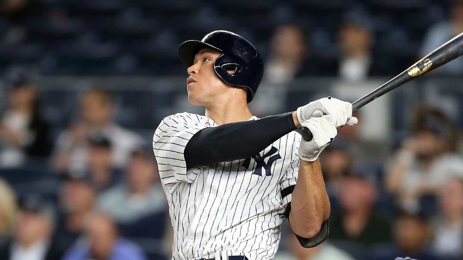 Aaron Judge at bat in a home Yankees uniform