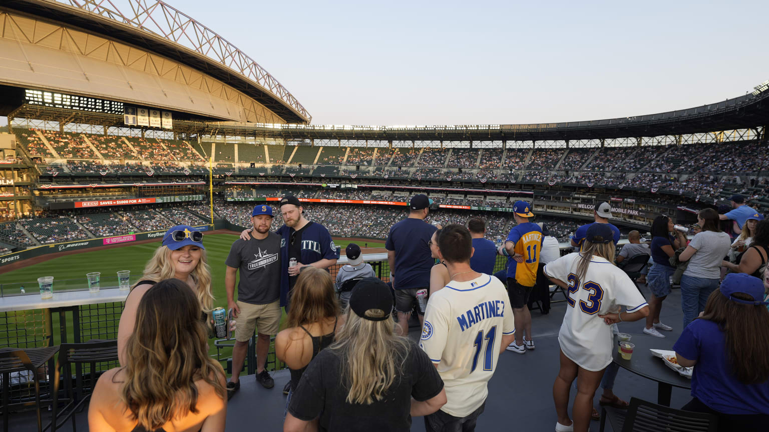 Mariners fans T-Mobile park watch party