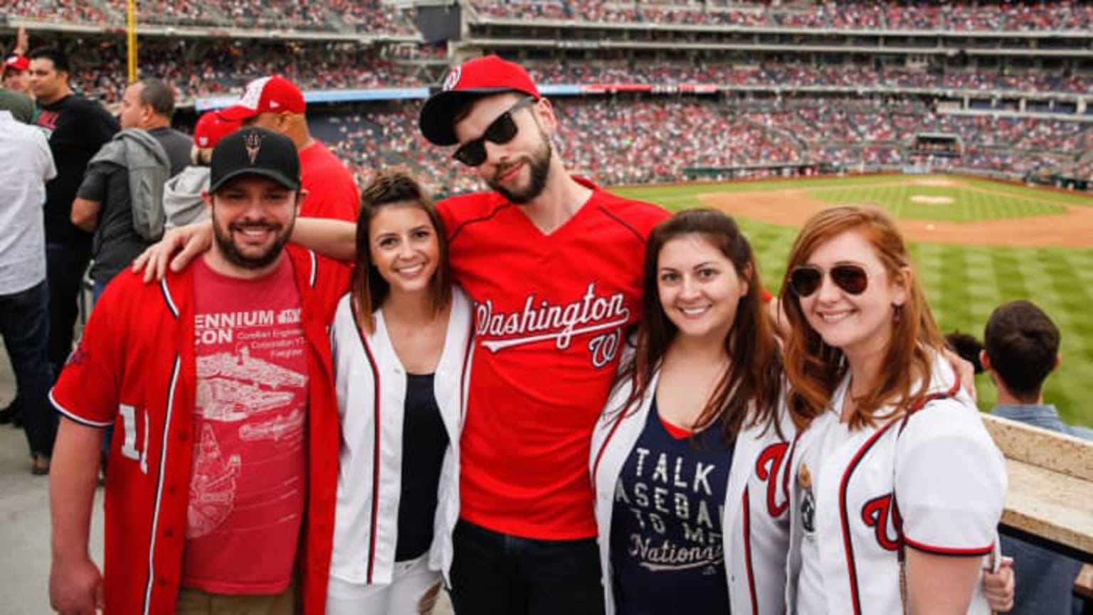 Fans line up at Nats Park for cherry blossom jerseys - WTOP News