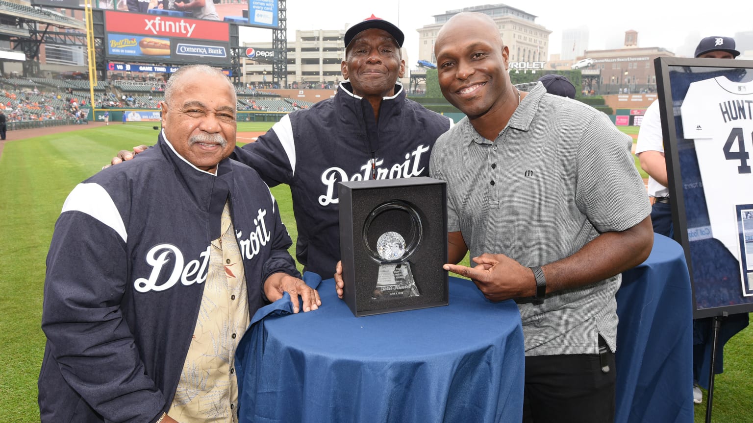 Detroit Tigers Lou Whitaker is honored with Legacy Award