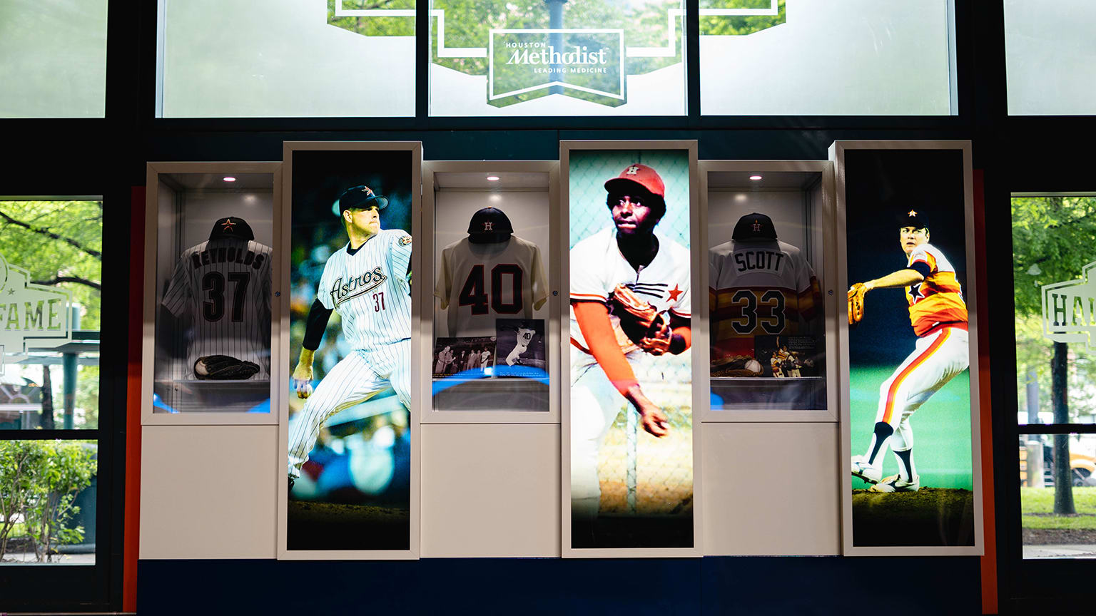 Houston Astros on X: Prior to tonight's game, the #Astros inducted six new  members to the Astros Hall of Fame: • Lance Berkman • César Cedeño • Roy  Hofheinz • Roy Oswalt •