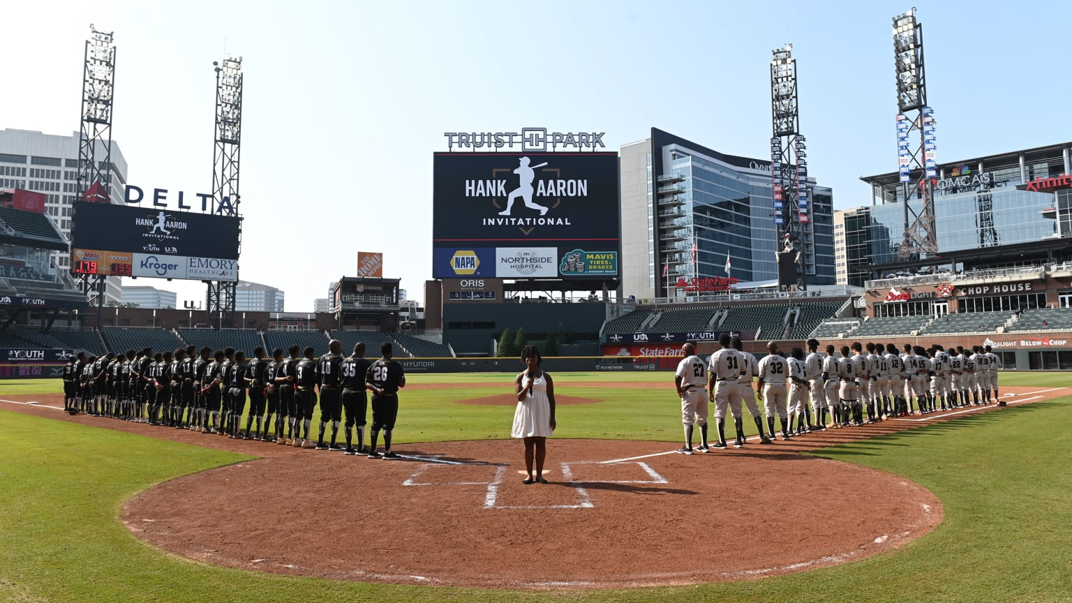 Atlanta Braves Hank Aaron Tribute Video 