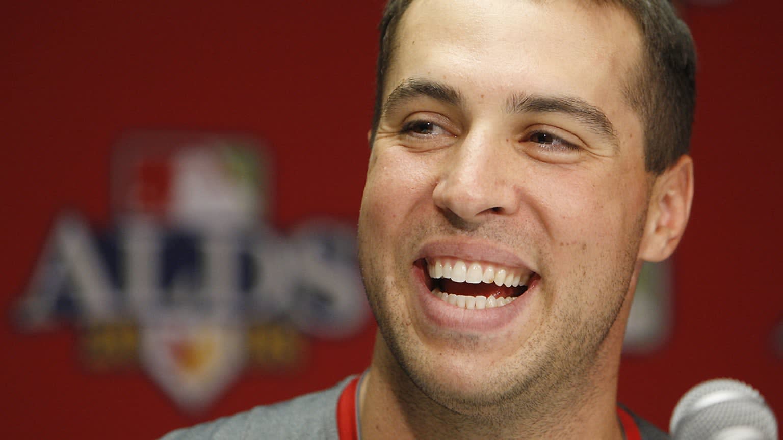 Mark Teixeira smiles during a press conference