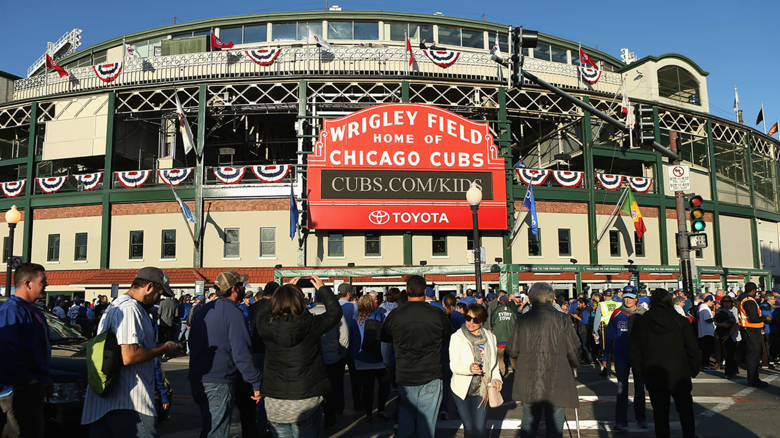 El jersey edición futbol de los Chicago Cubs MLB inspirada en el Wrigley  Field