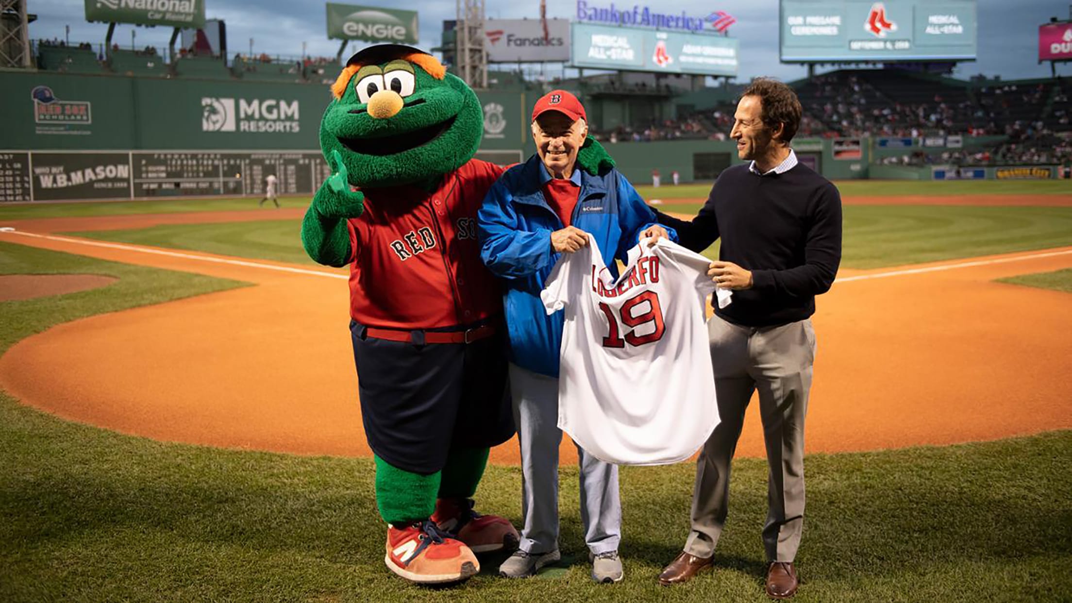 Larger-Than-Life Drone Show Celebrates MassMutual's Sponsorship of the  Boston Red Sox