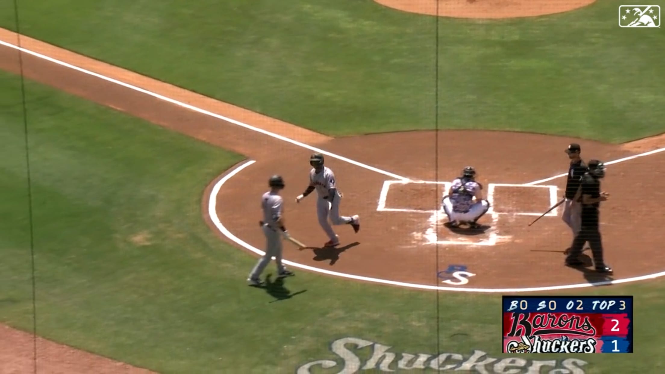 Céspedes hits a laser home run