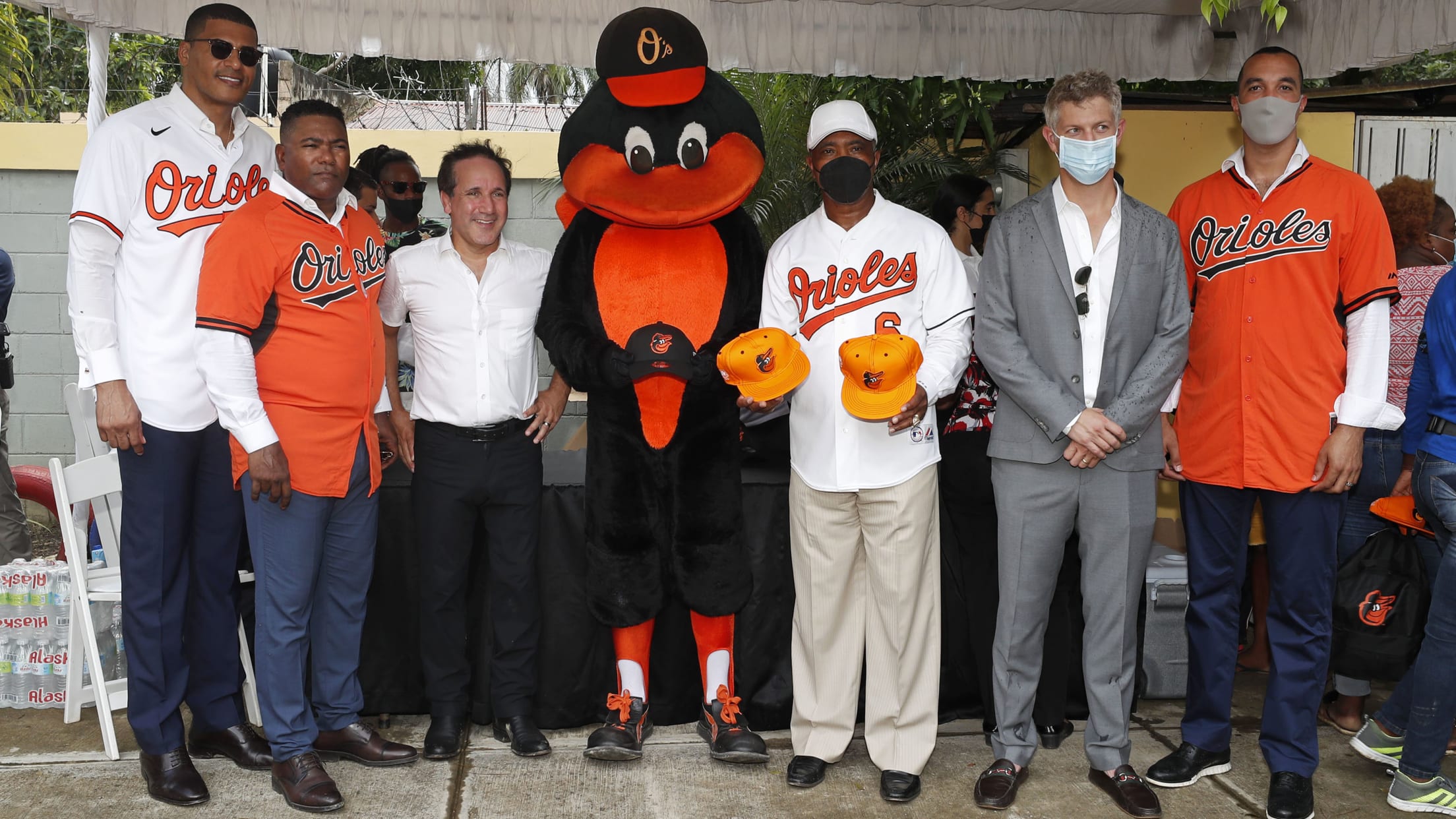 bal-orioles-break-ground-on-new-dominican-academy-4b