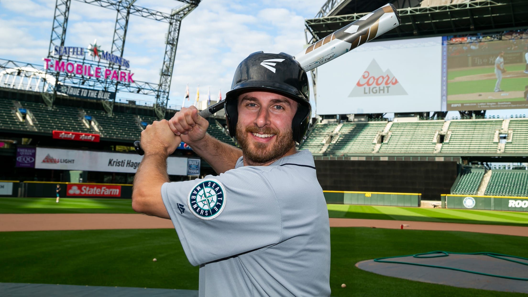 Play Ball! T-Mobile & Seattle Mariners Give Fans Immersive Experience at  Summer Camp - T-Mobile Newsroom