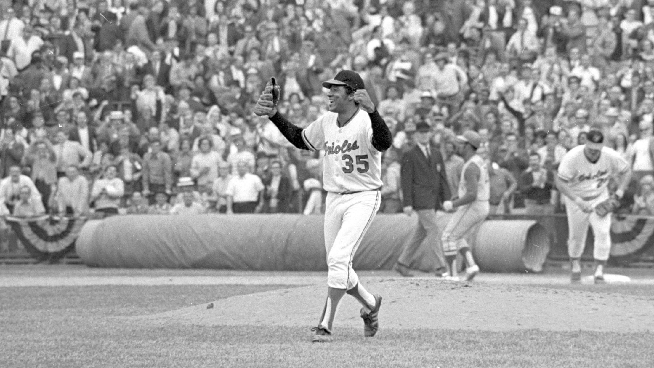 Retro Orioles recap: Cuellar goes the distance as O's clinch World Series  title - Camden Chat