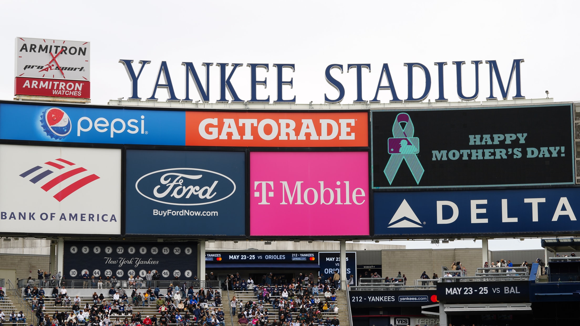 Mother's Day honored by Major League Baseball