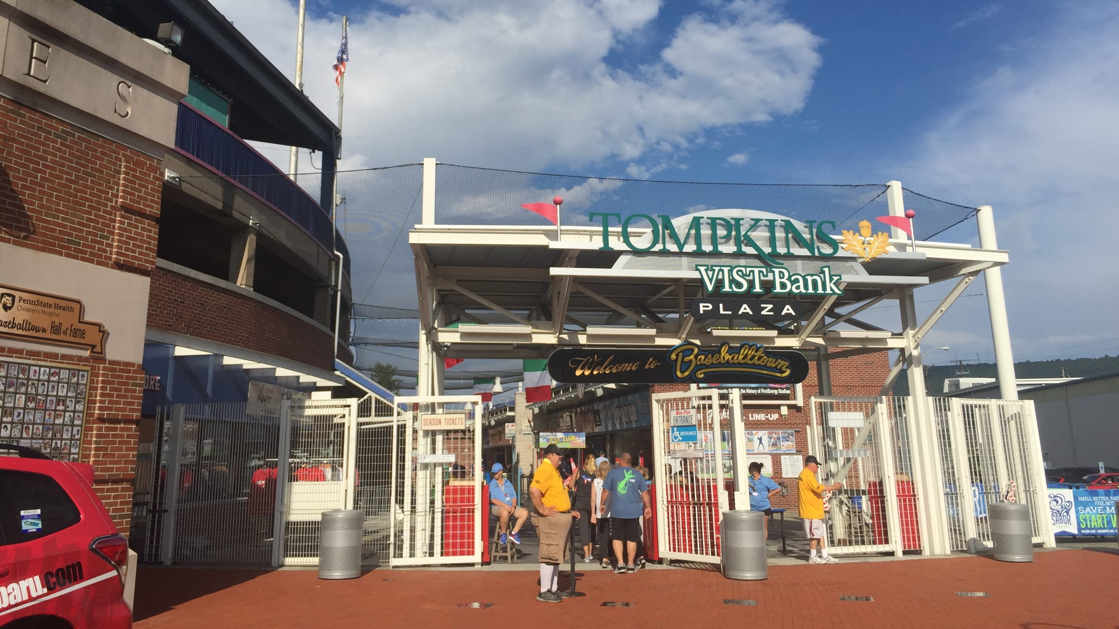 Pool Located in Outfield - Picture of Reading Fightin Phils