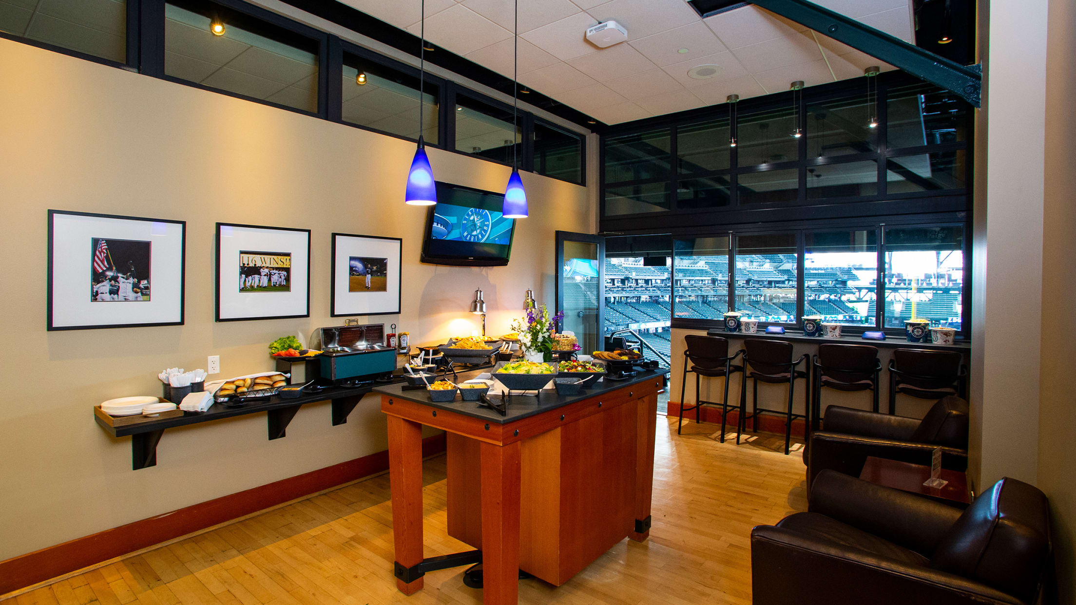 VIP Access Luxury Corporate Suite Tickets Hospitality at Green Bay