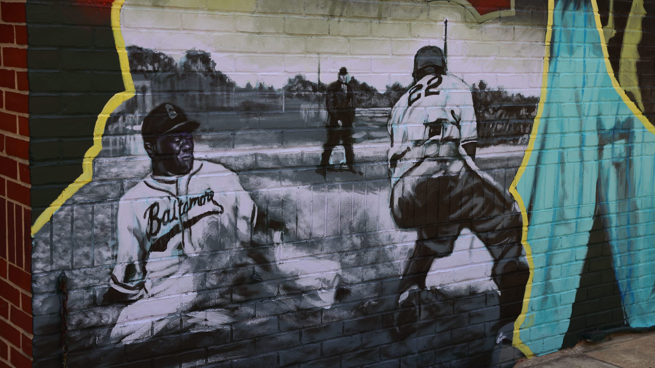 bal-negro-leagues-birdland-mural-003