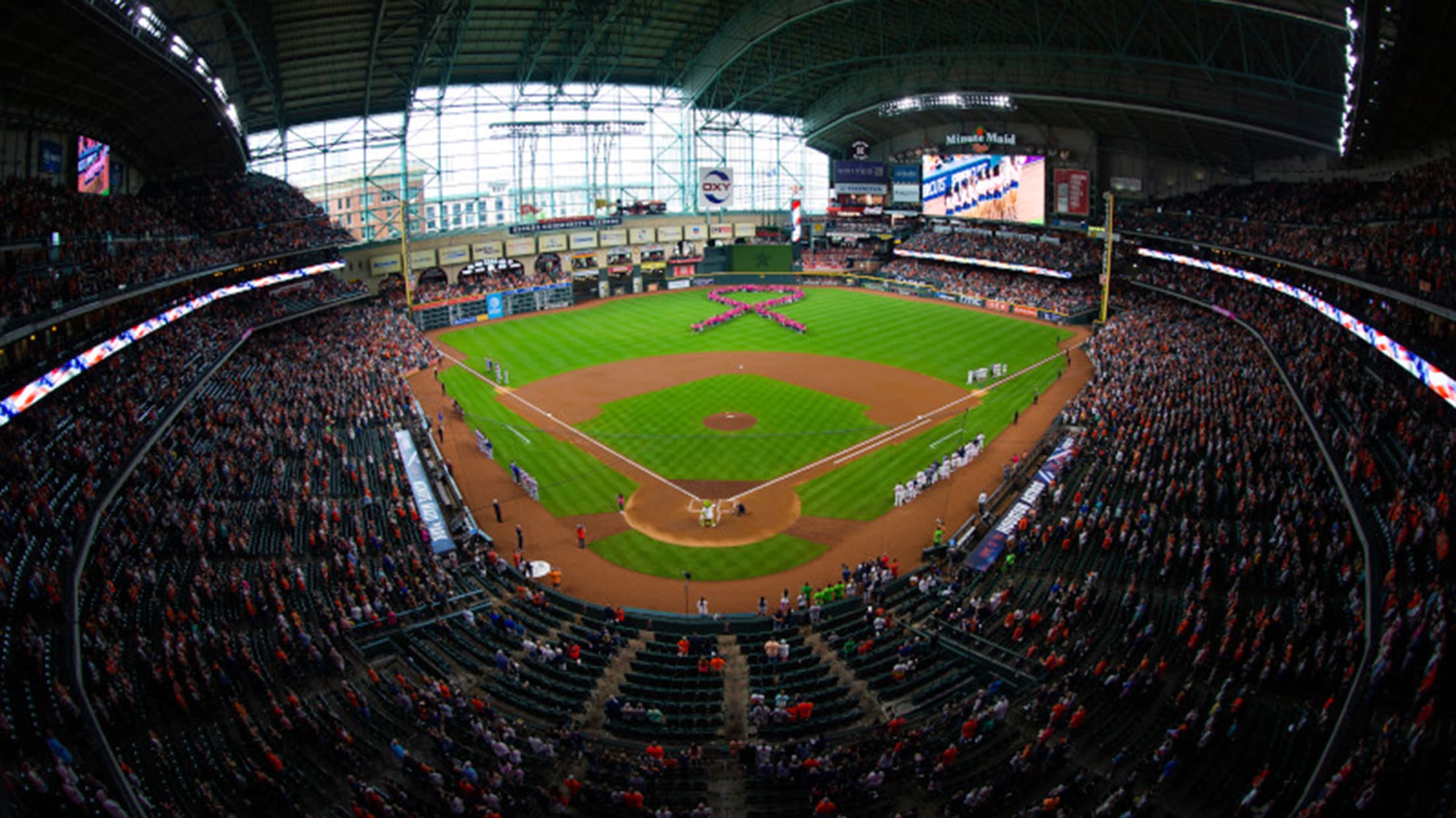 Astros use pink gear for Mother's Day