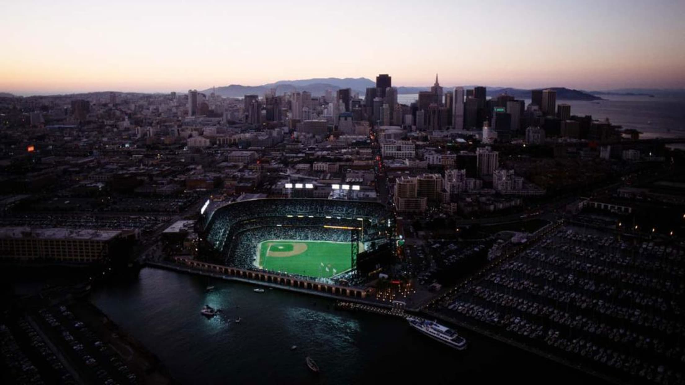 Visitor's Guide to Oracle Park - Home of the San Francisco Giants