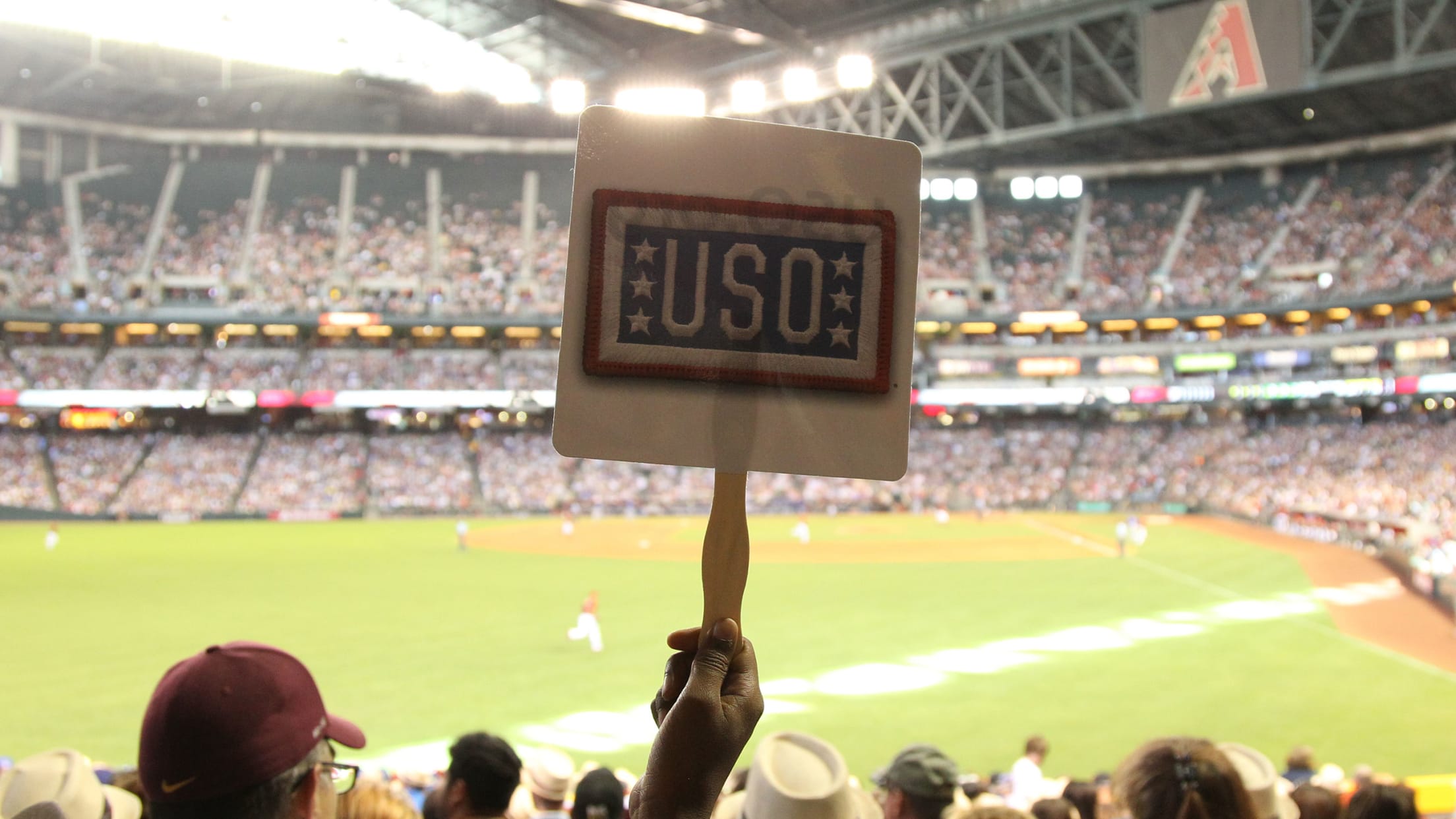 Arizona Diamondbacks honor veteran families at Chase Field on Memorial Day