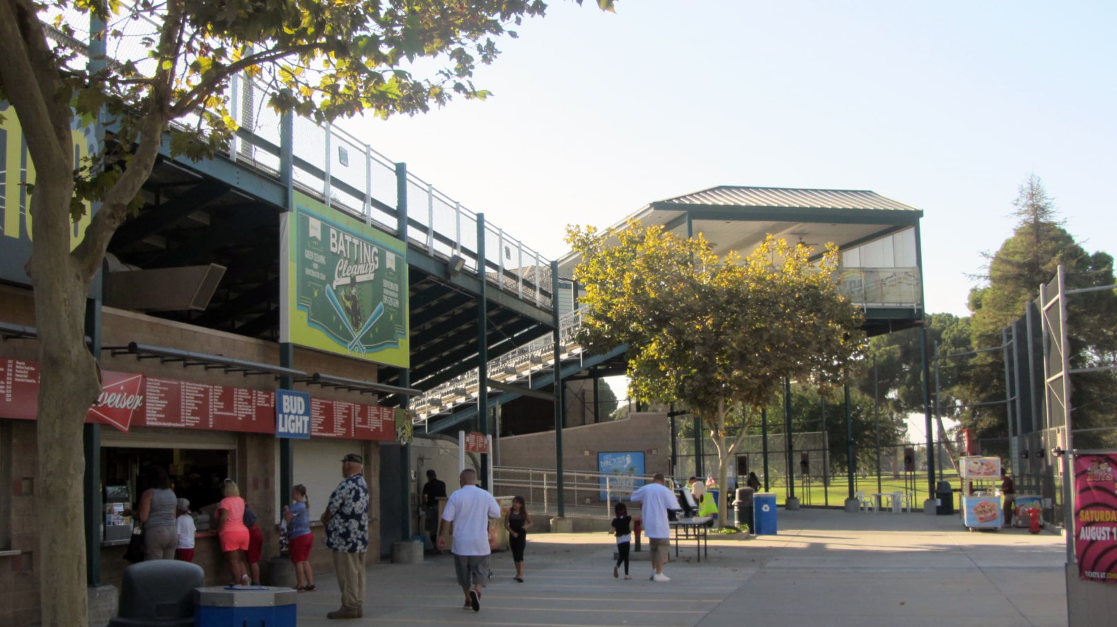 Visitez John Thurman Field Home of the Modesto Nuts Blog Voyage