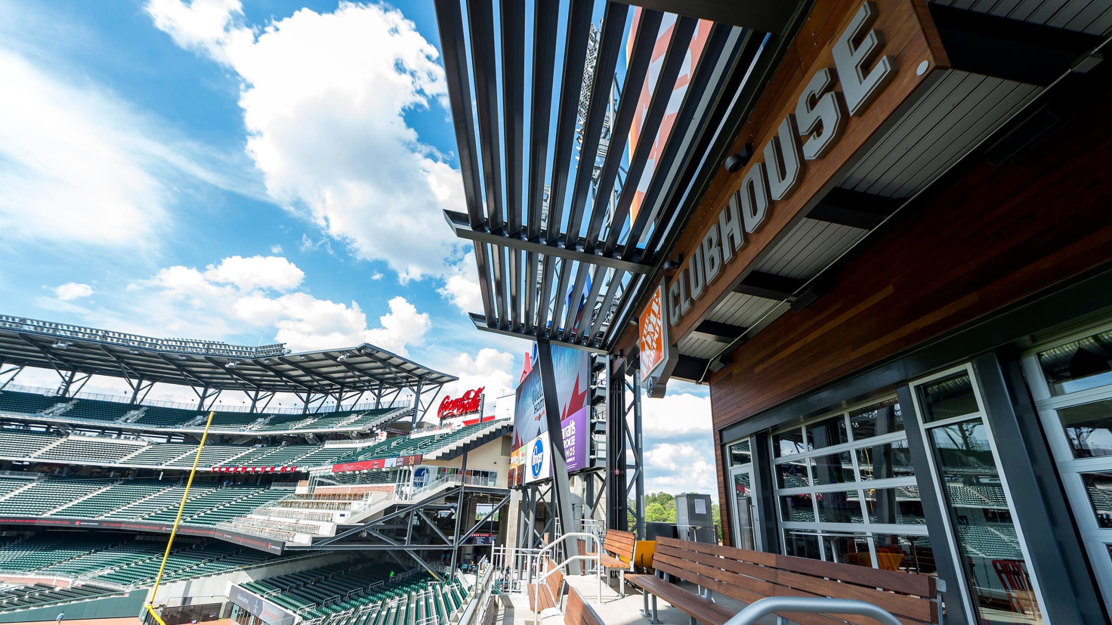 ATL Braves Clubhouse Locker Room, Indoor Batting Cage, Pool, Medical,  Food & Workout Areas 4K 