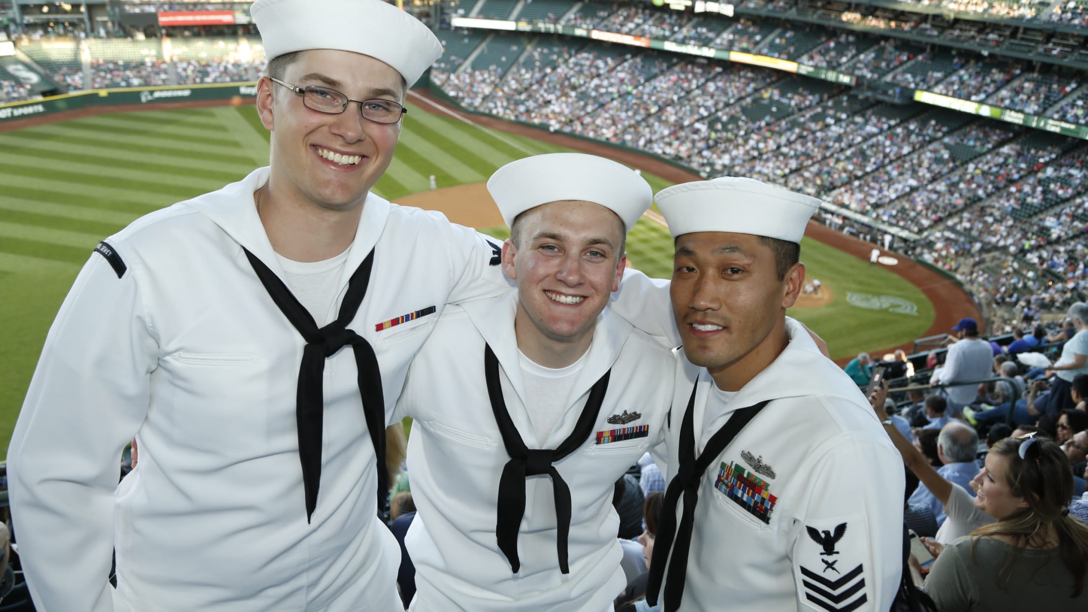 Seattle Mariners - Today, we are the Marineros. It's Salute to