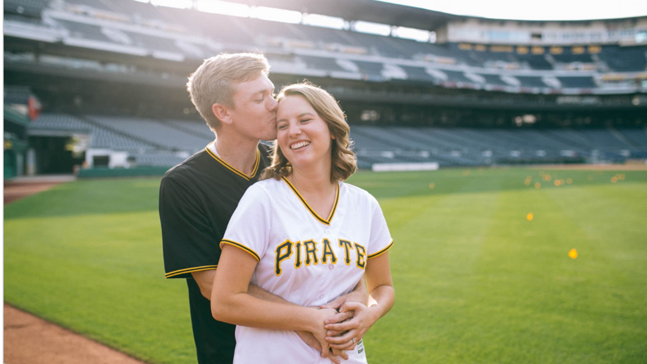 Female baseball mascots shoot t-shirts into the crowd at a Pittsburgh  Pirates MLB baseball game at PNC Park, Pittsburgh, Pennsylvania, USA Stock  Photo - Alamy