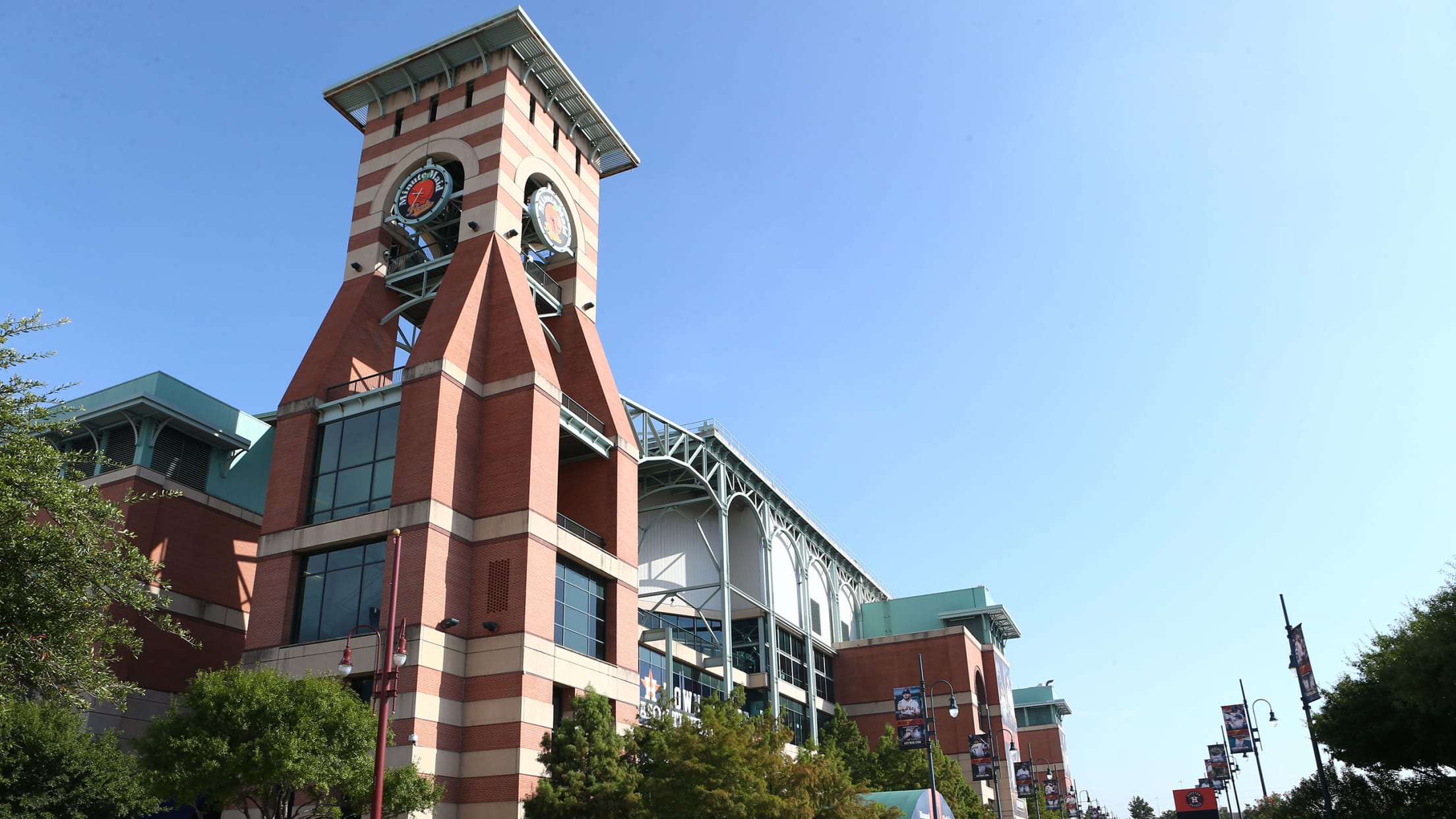 259 Minute Maid Park Exterior Stock Photos, High-Res Pictures, and