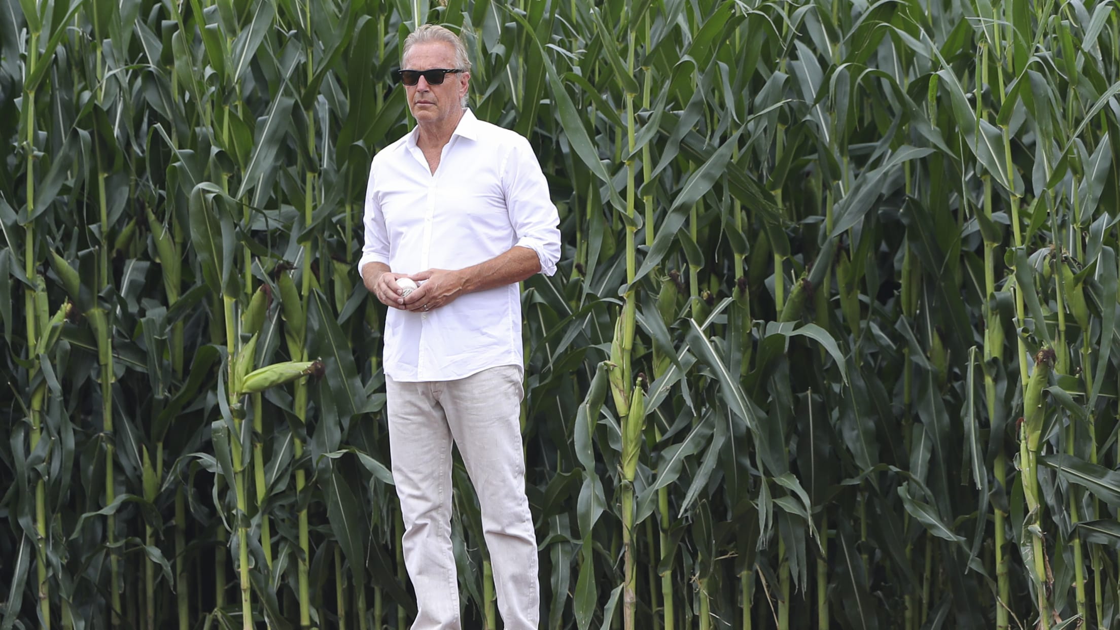 Photos: Field of Dreams game brings Hollywood to Midwest