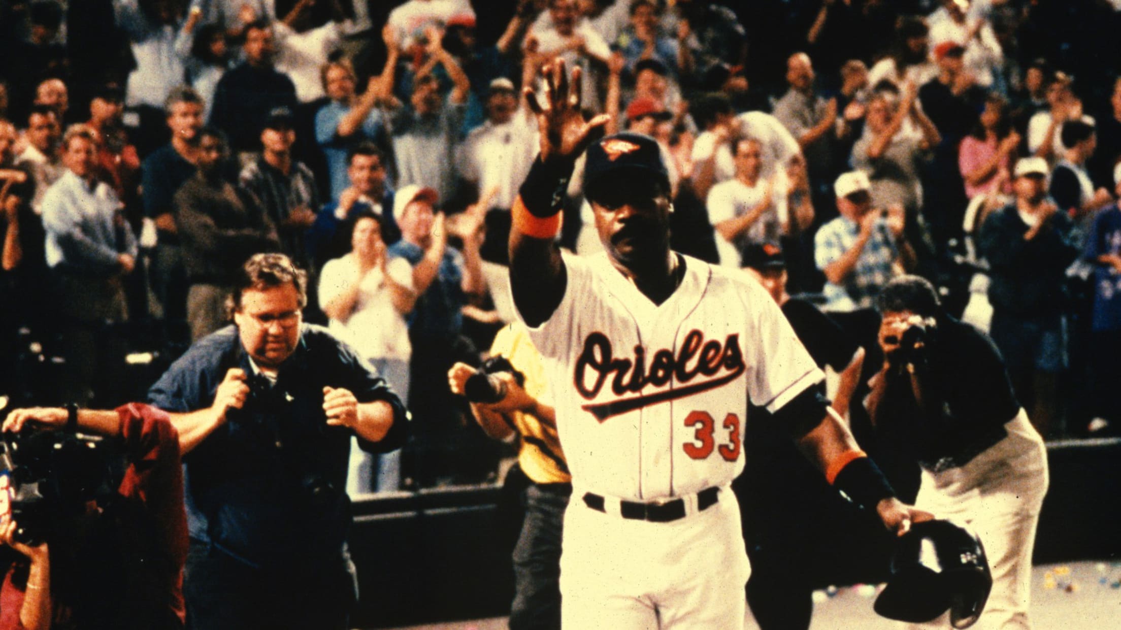 bal-remembering-eddie-murrays-500th-home-run-012