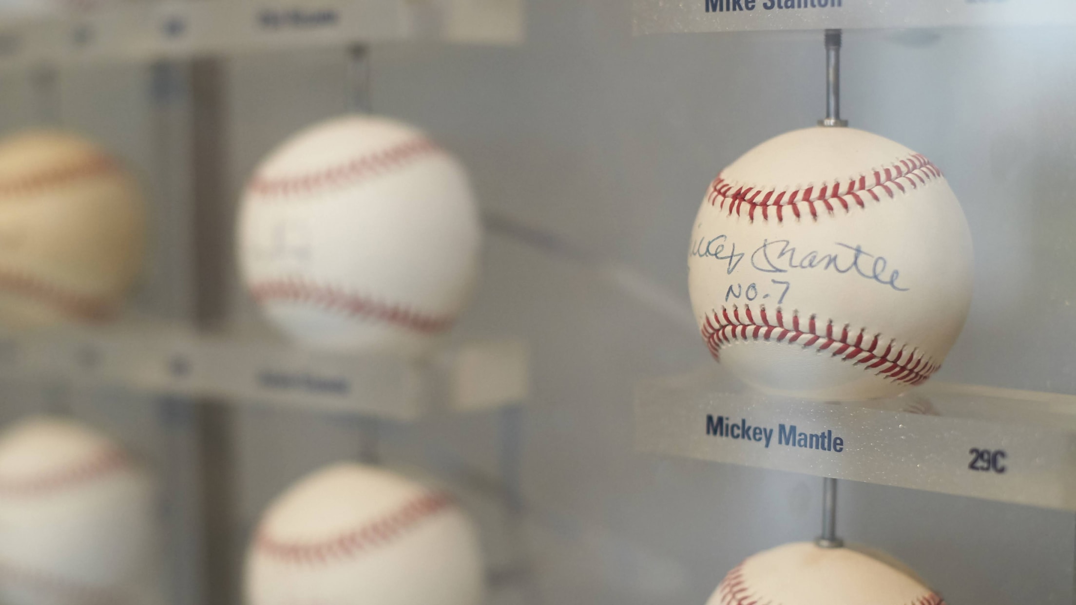 There's a hidden wall of autographs inside Yankee Stadium