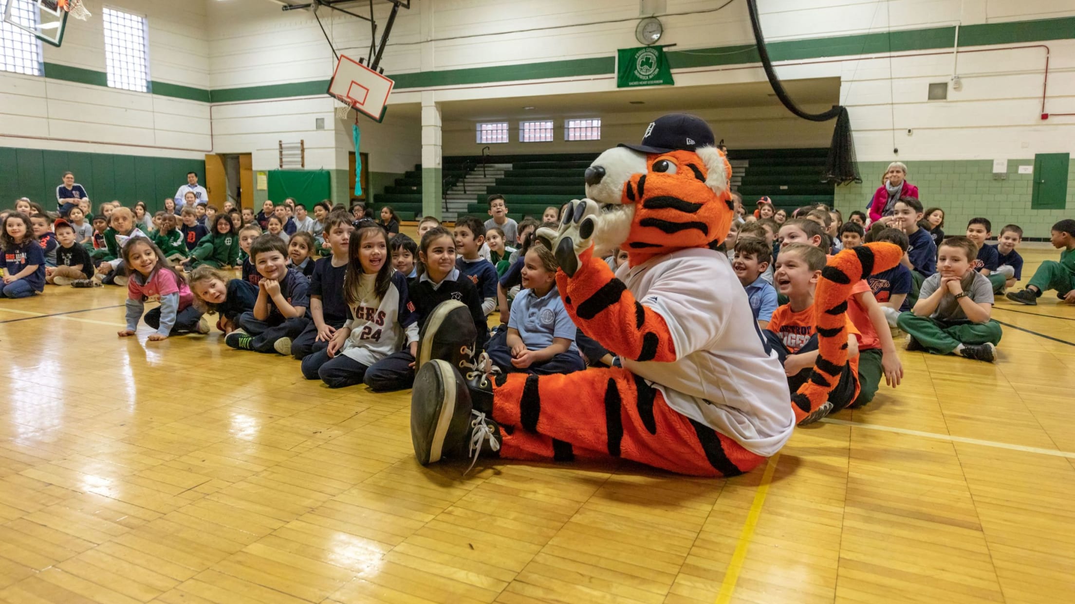 Detroit Tigers mascot Paws named best in MLB
