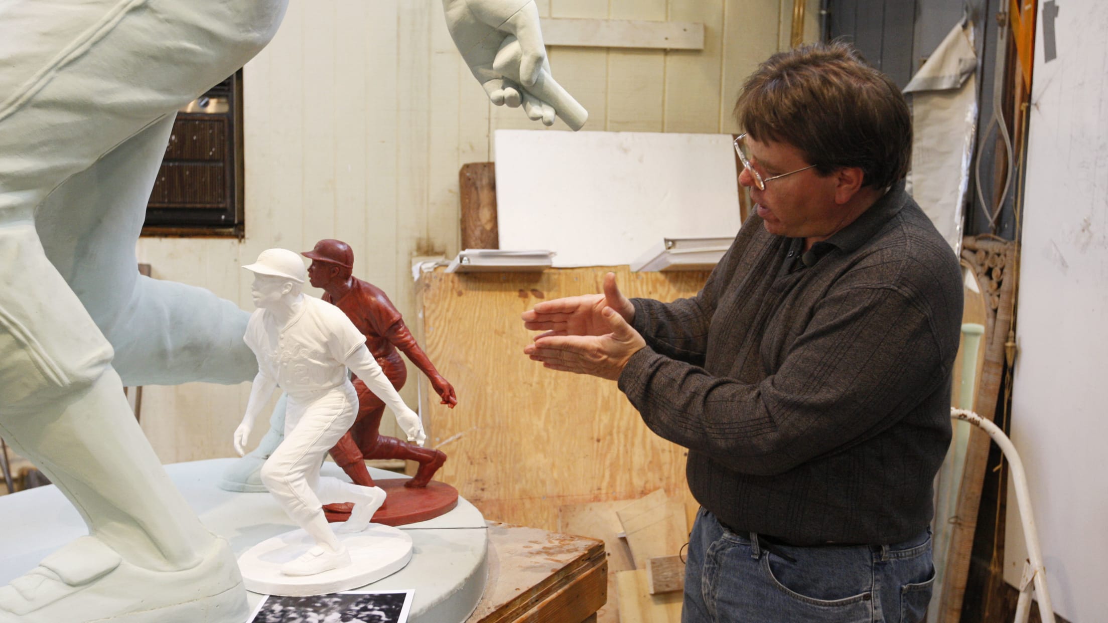 bal-the-sculptor-behind-the-orioles-legends-005