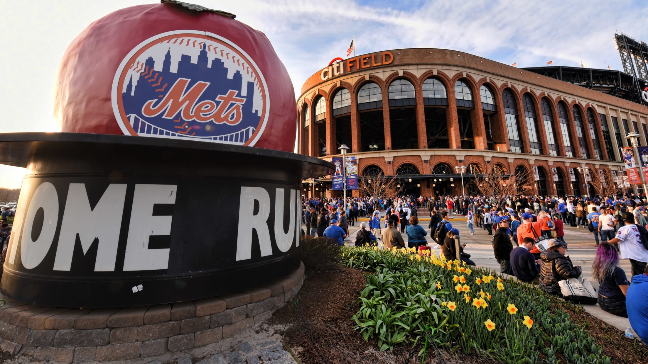 New York Mets: 2023 Banner Personalized Name - Officially Licensed