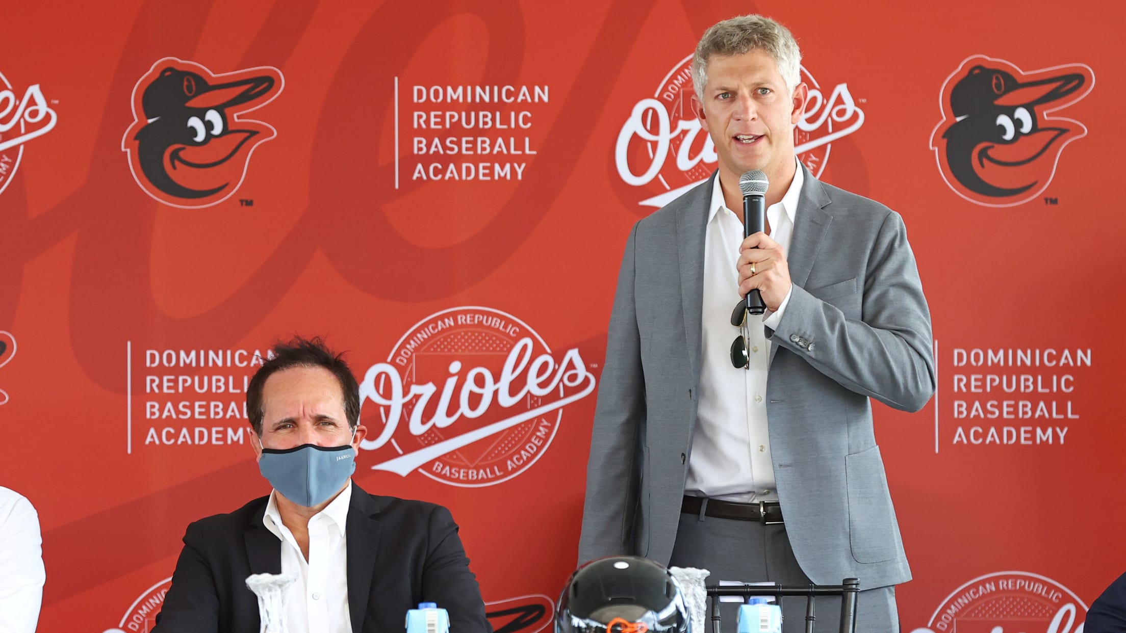 bal-orioles-break-ground-on-new-dominican-academy-2a