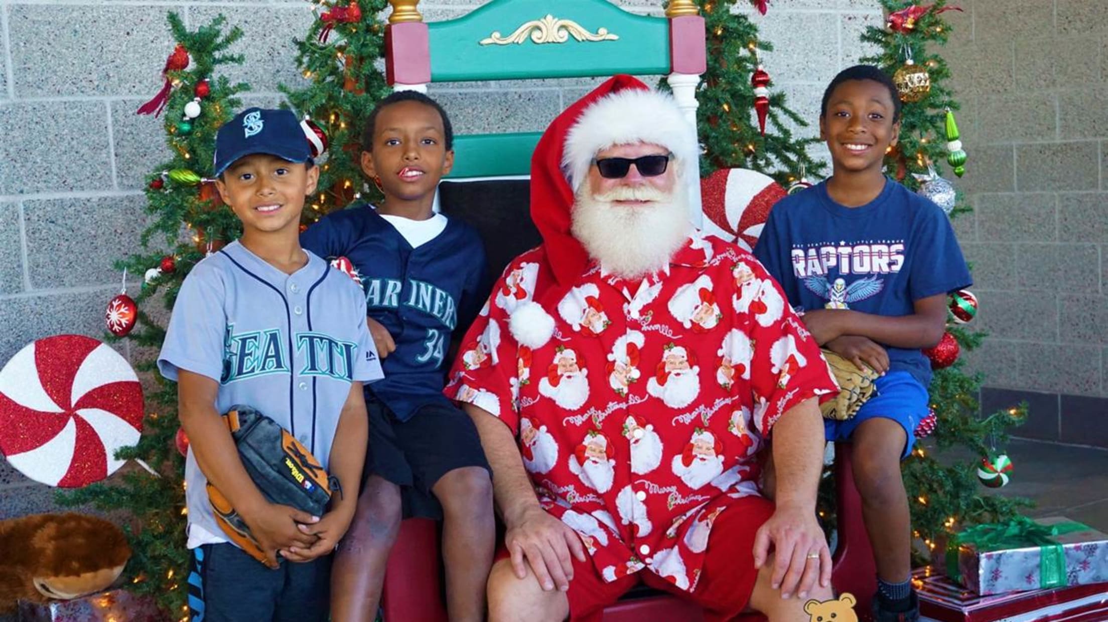 All I want for Christmas is the Mariners to get new home jerseys - Lookout  Landing