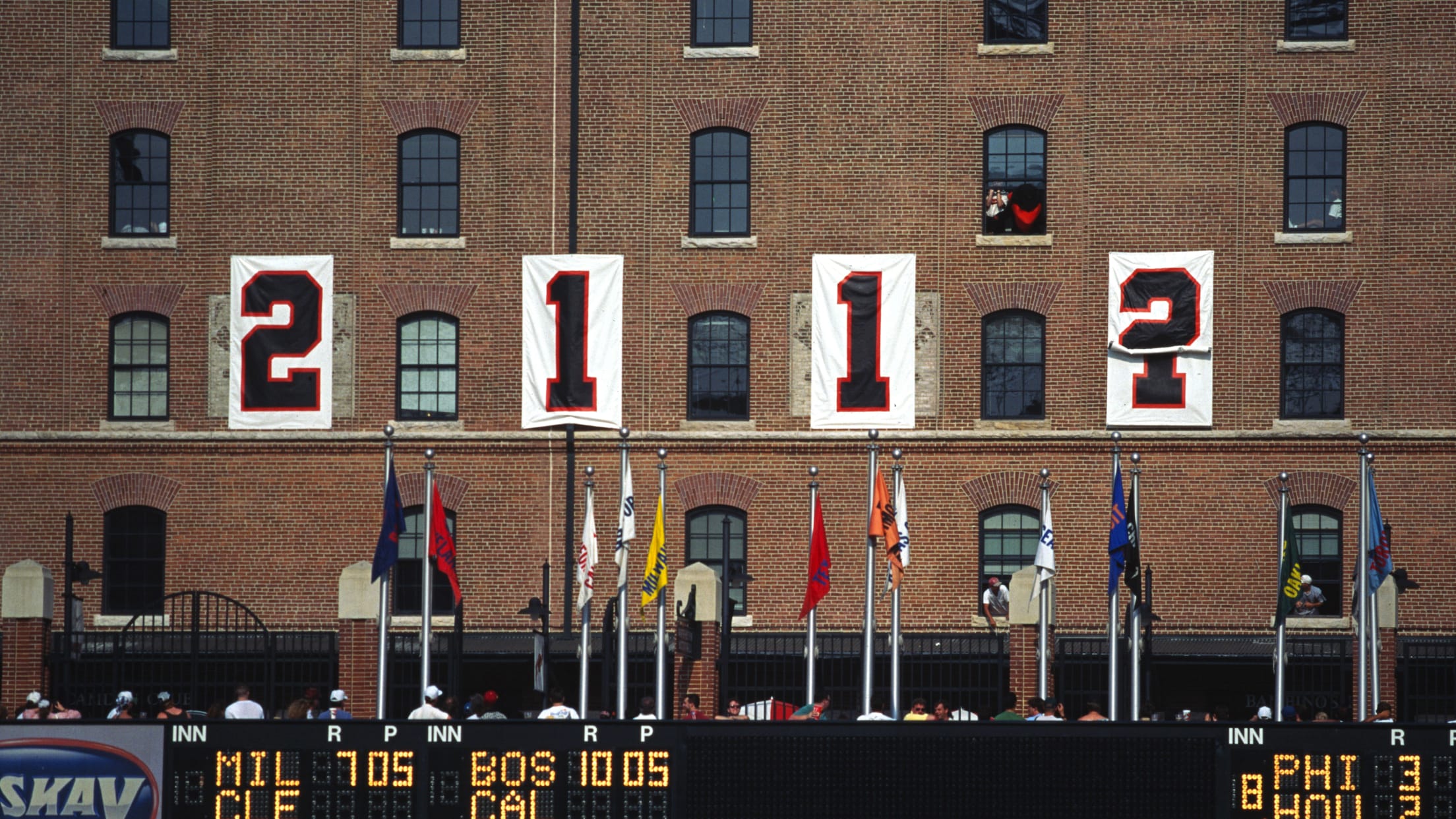 Official The streak ironman 2130 2131 oriole park at camden yards