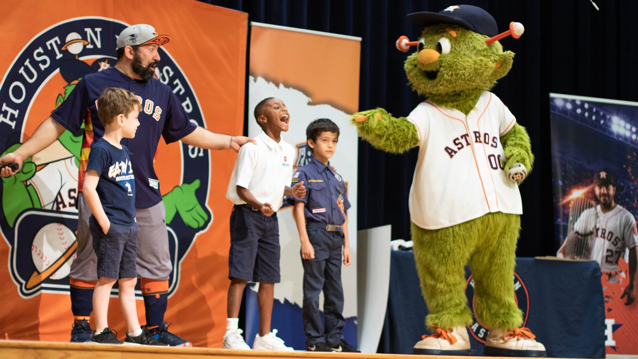 Astros mascot Orbit came prepared to mock the kids who booed him