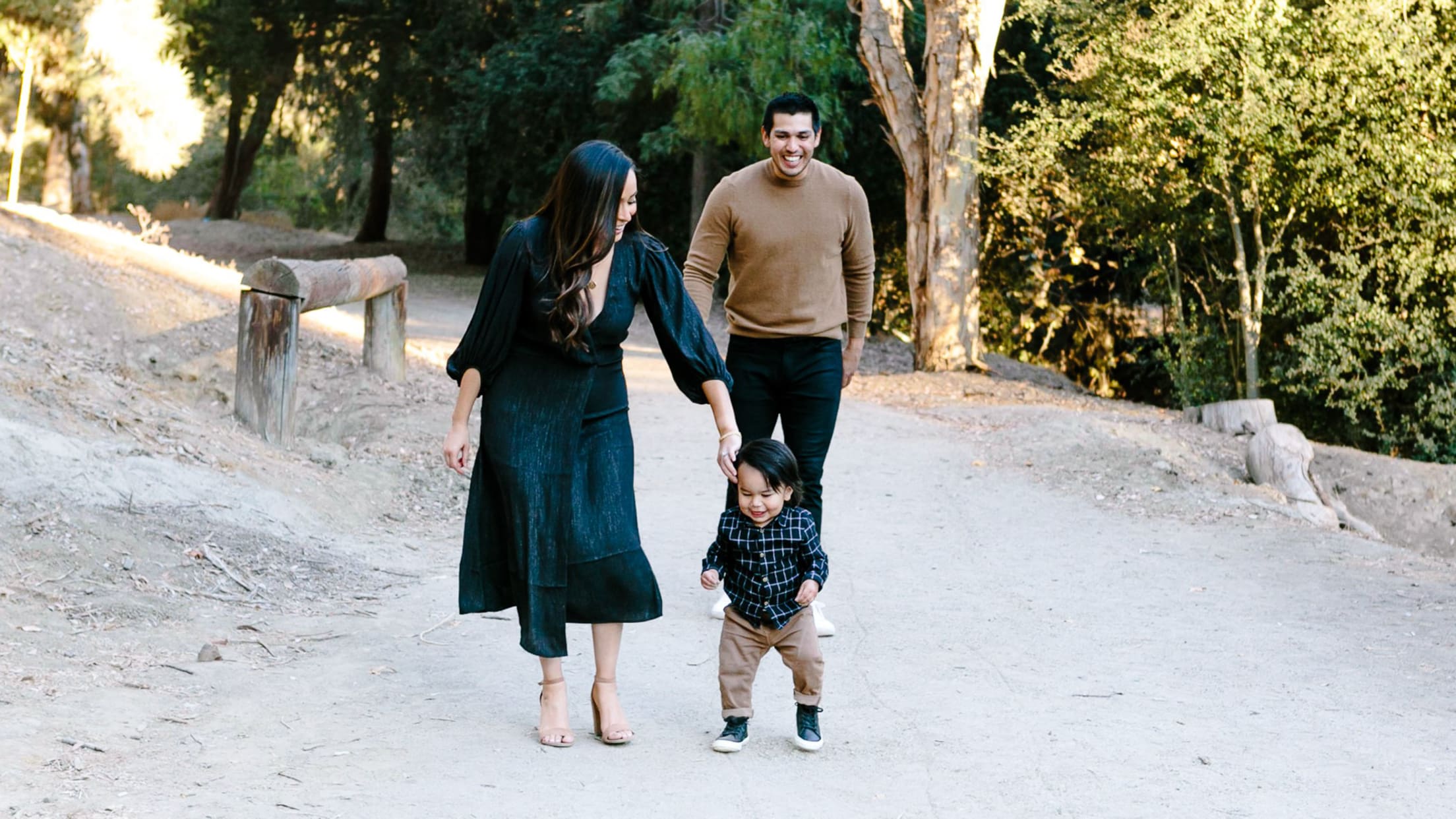 bal-balancing-motherhood-as-a-baseball-wife-005