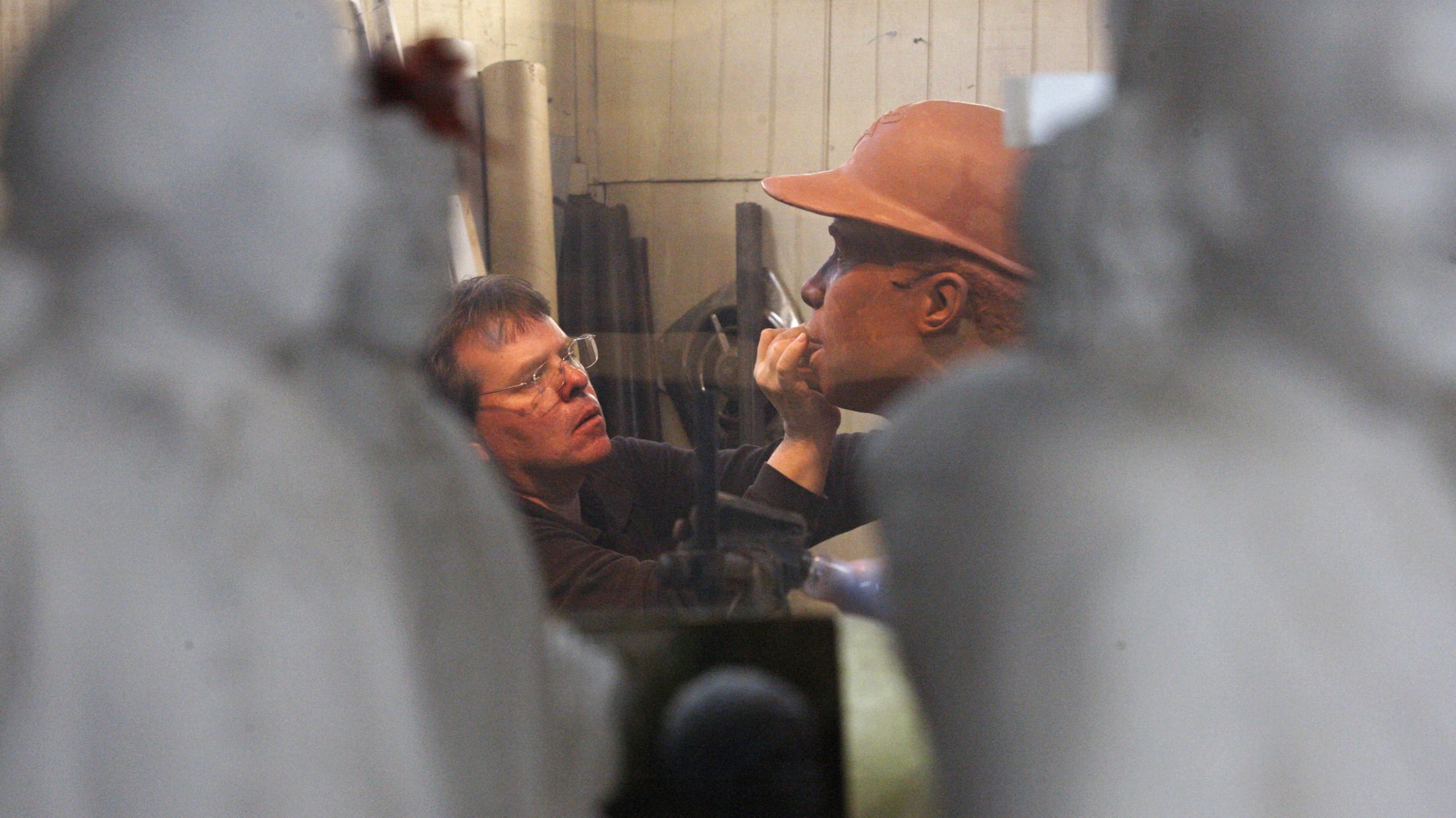 bal-the-sculptor-behind-the-orioles-legends-008