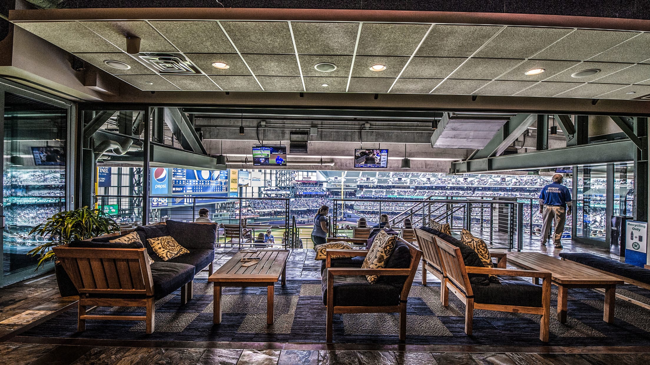 Milwaukee Brewers Suite Rentals