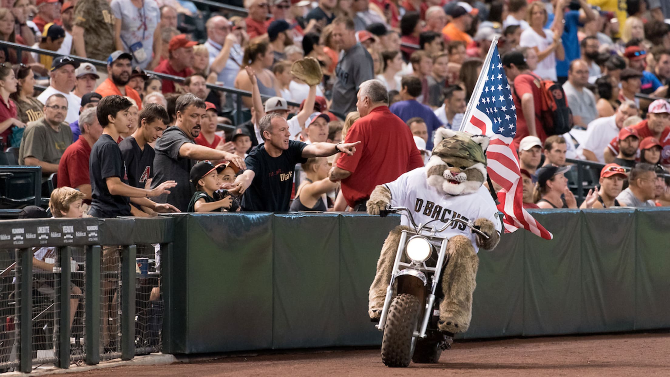 Discount Arizona Diamondbacks Tickets for Military & Government