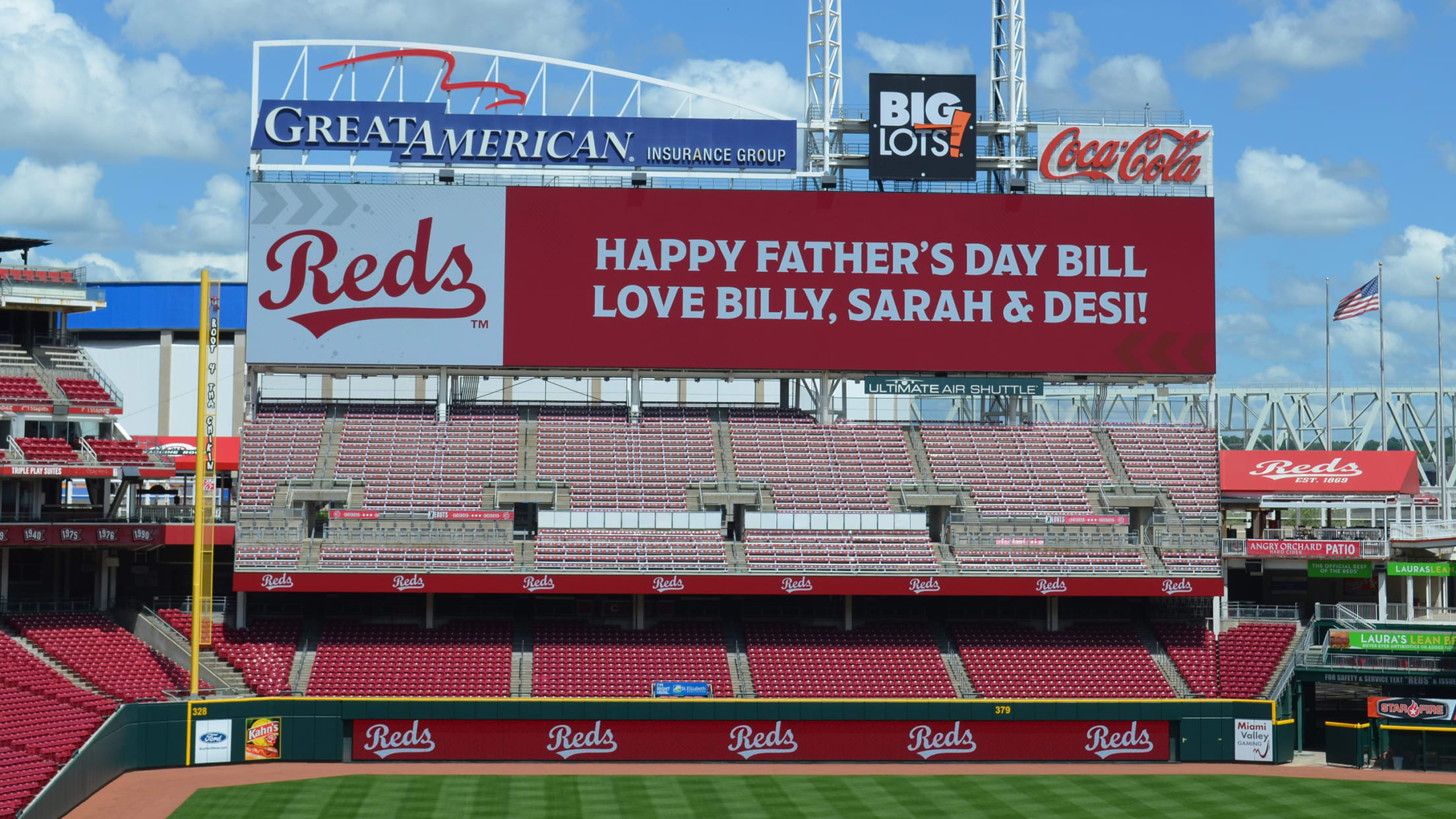 custom-scoreboard-messages-cincinnati-reds