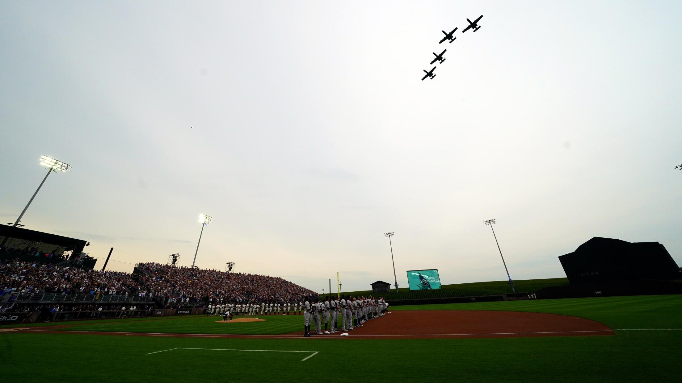 Photos: A look inside 2021 MLB Field of Dreams Game