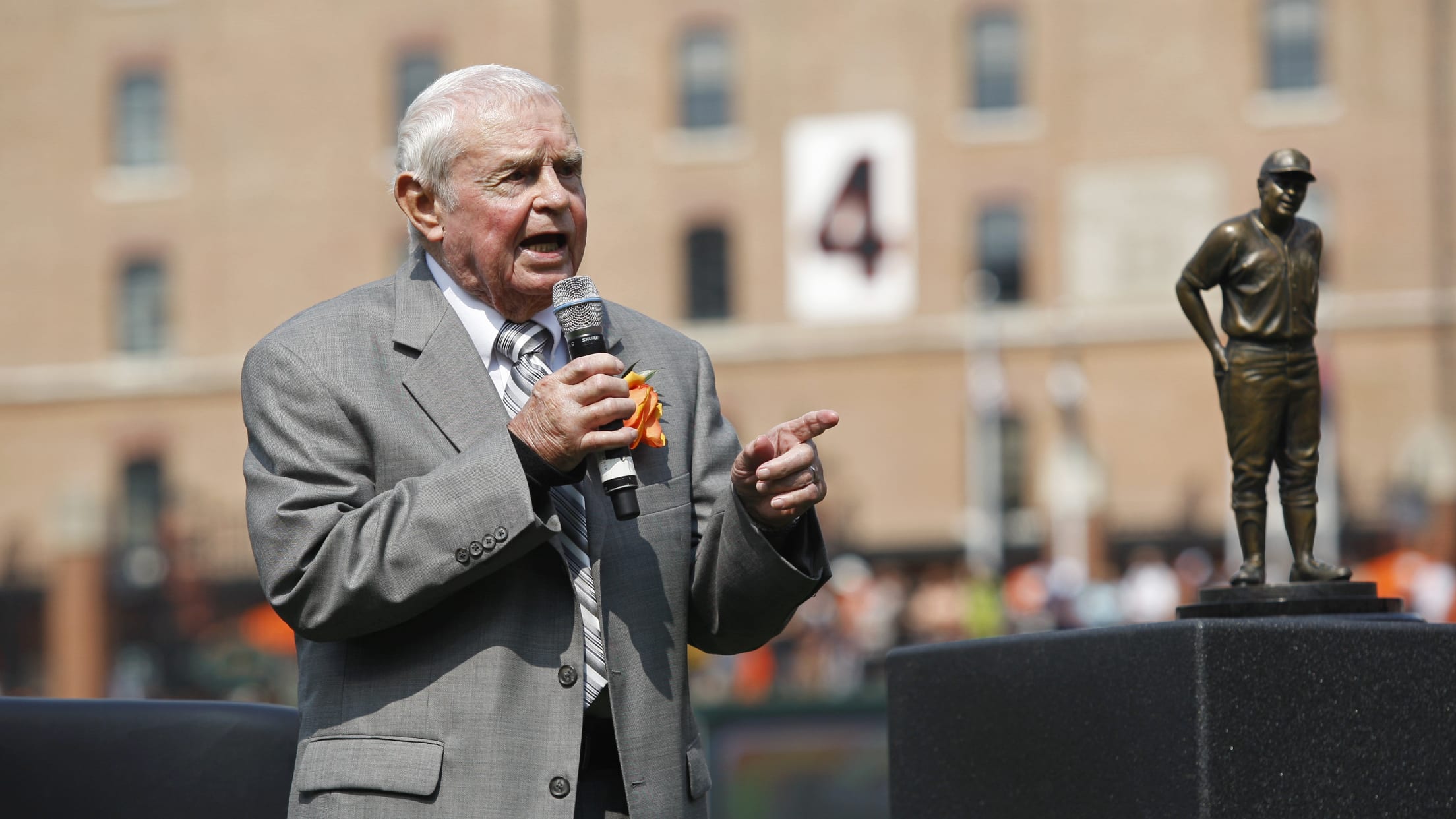 Hall of Fame manager Earl Weaver dead at 82