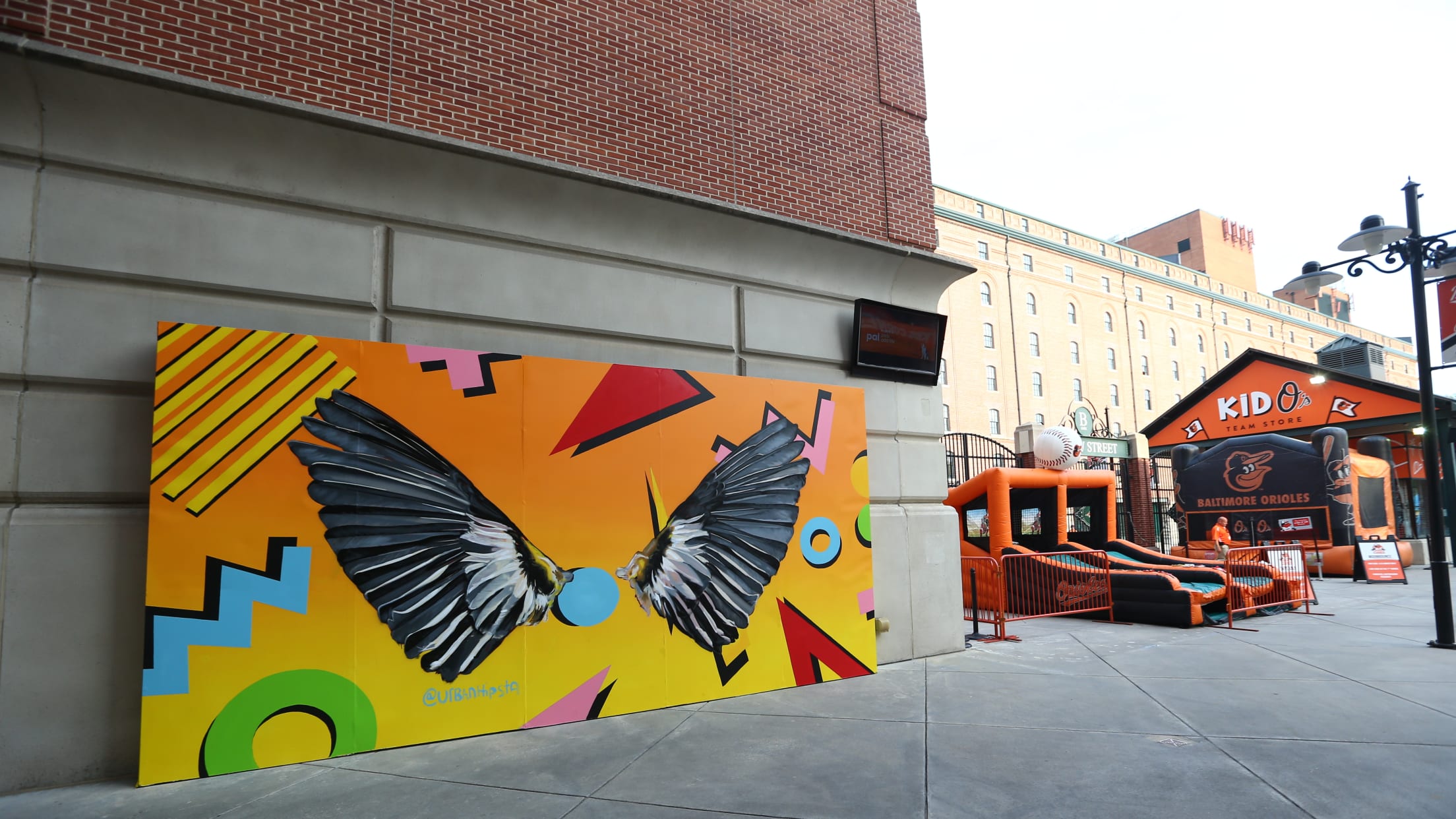 Orioles unveil new Camden Yards mural inspired by City Connect