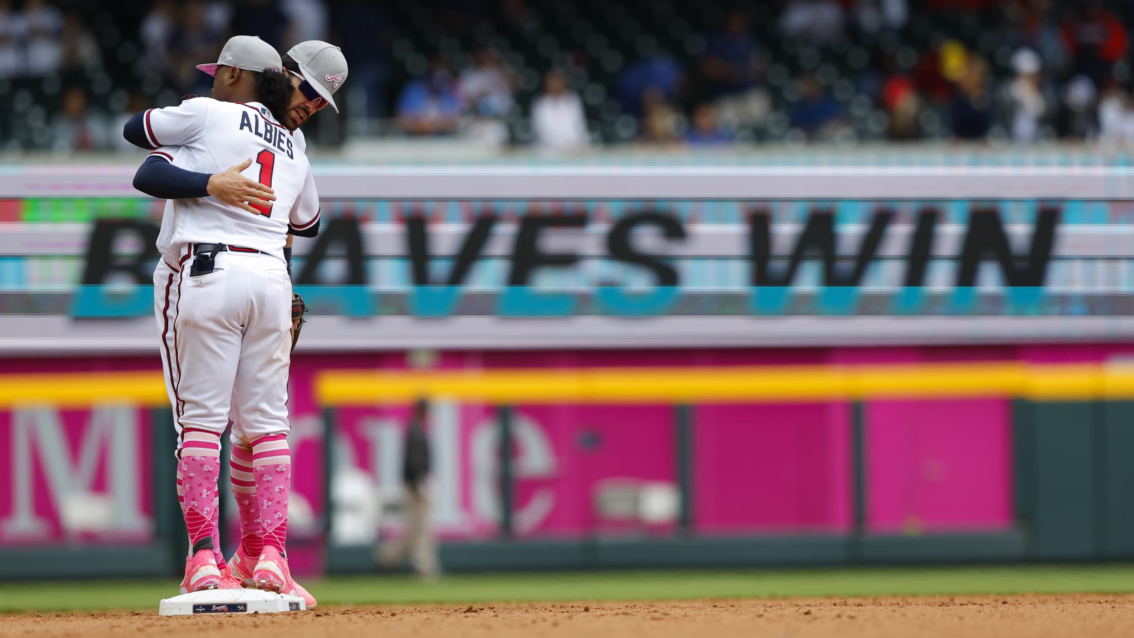 mlb mothers day uniforms